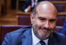 Αγρότες διασύρουν τον Μαρκόπουλο: «Ξεφτιλίζεστε μόνοι σας με αυτά που λέτε»-(VIDEO)