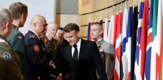 Ο «στρατηγός» Μακρόν υποδέχθηκε στο Παρίσι Α/ΓΕΕΘΑ από 34 χώρες πλην των ΗΠΑ