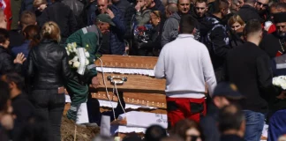 Βόρεια Μακεδονία: Σε ιδιαίτερα βαρύ κλίμα έγιναν οι κηδείες των 59 θυμάτων από την πυρκαγιά στο Κότσανι