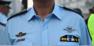 «Γαλάζιο» κίνημα για τους ενστόλους