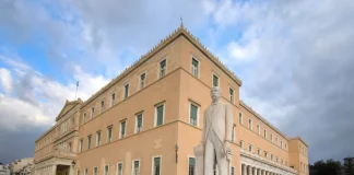 Πώς ο εκλογικός νόμος γίνεται μπούμερανγκ: Με κάτω από 25% μετατρέπεται σε… απλή αναλογική