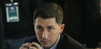 Μηνύματα με πολλούς αποδέκτες από τον Παύλο Χρηστίδη