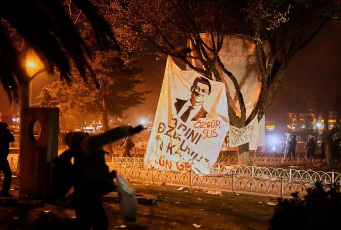 Βαρύ το οικονομικό κόστος της δίωξης Ιμάμογλου – Πόσα δισ. έχασε η Τουρκία