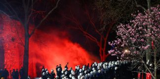 Φουντώνουν οι διαδηλώσεις στην Κωνσταντινούπολη για τον Εκρέμ Ιμάμογλου – Χιλιάδες στους δρόμους για τον φυλακισμένο δήμαρχο