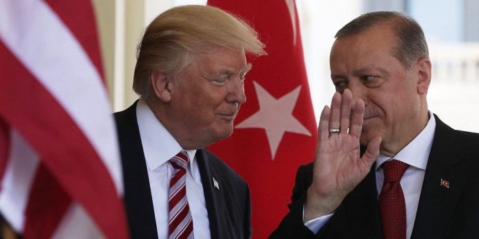 Με σκυμμένο κεφάλι η Δύση λέει στον Ερντογάν: “Διατάξτε Σουλτάνε μου”…
