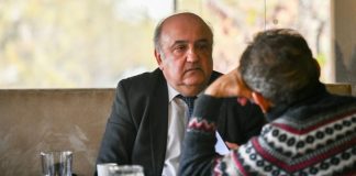 Το πουσάρισμα στον Βασίλη Φλωρίδη για διάδοχο της Αδειλίνη