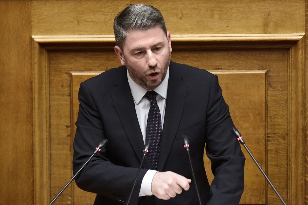 ÓÕÆÇÔÇÓÇ ÓÔÇÍ ÏËÏÌÅËÅÉÁ ÔÇÓ ÂÏÕËÇÓ ÅÐÉ ÔÇÓ ÐÑÏÔÁÓÅÙÓ ÄÕÓÐÉÓÔÉÁÓ ÊÁÔÁ ÔÇÓ ÊÕÂÅÑÍÇÓÇÓ ÐÏÕ ÕÐÅÂÁËÅ ÔÏ ÐÁÓÏÊ - ÊÉÍÁË <br> (3ç ÇÌÅÑÁ) <br><br> ÊÁÑÁÌÁÍËÇÓ ÊÙÓÔÁÓ