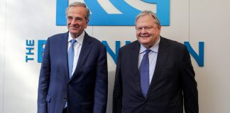 Ο Βενιζέλος συμβουλεύει τον Σαμαρά να αποχωρήσει από την ενεργό πολιτική