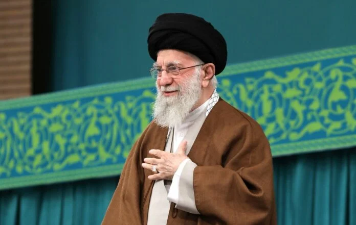 ayatollah-696x441
