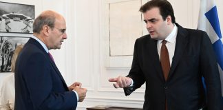 Με δυο «κομβικούς» υπουργούς και… λαοσύναξη υφυπουργών η νέα κυβέρνηση