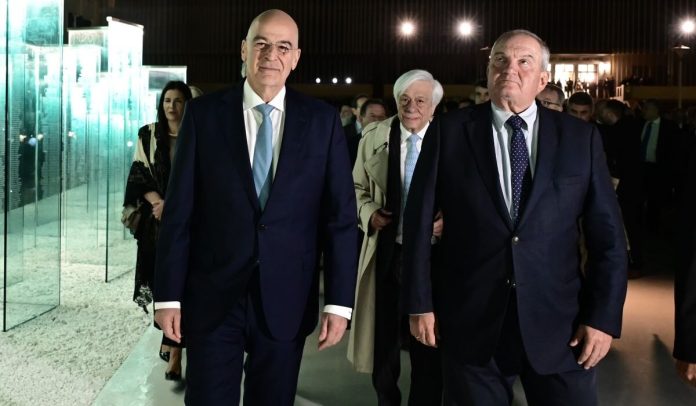 «Φιέστα» Δένδια με συμπρωταγωνιστές Καραμανλή, Σαμαρά και Παυλόπουλο