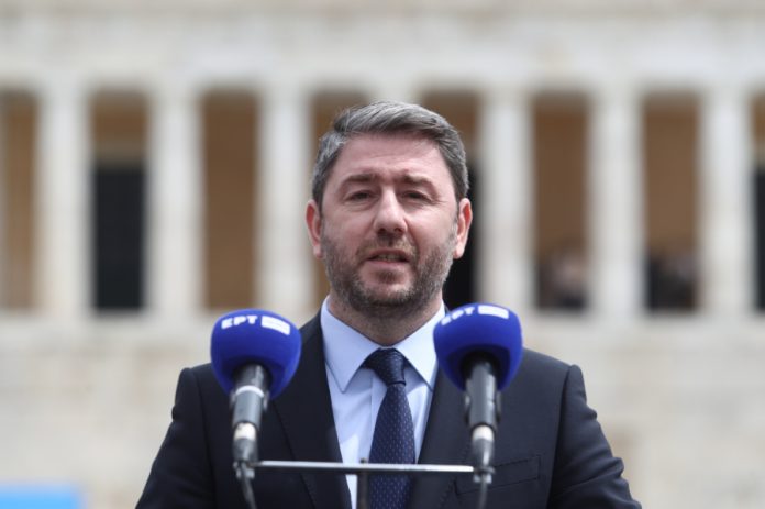 Τι γυρεύει στις ΗΠΑ ο Ν. Ανδρουλάκης;