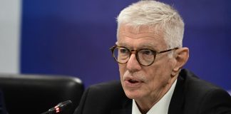 Ο «Απόλλων» έφαγε τον Αρίστο: Οι αμφιλεγόμενες μπίζνες Δοξιάδη και η έξοδος από την κυβέρνηση