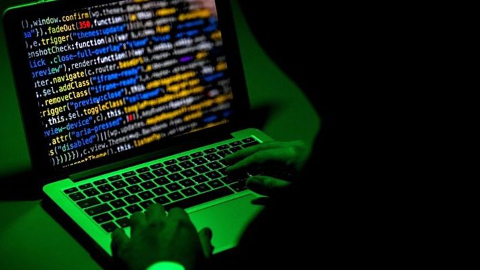 ΗΠΑ: Ο Μασκ, οι απολυμένοι εργαζόμενοι και ένα μυστικό κινεζικό δίκτυο