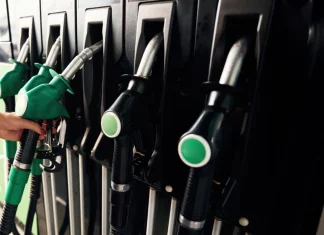 Σε επ’ αόριστον απεργία οι πρατηριούχοι καυσίμων στις Κυκλάδες