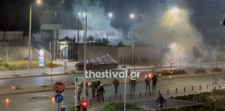 Θεσσαλονίκη: Βίντεο από τη στιγμή που κουκουλοφόροι πετούν μολότοφ στο Μετρό