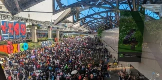 Χιλιάδες εκπαιδευτικοί έκλεισαν για 6 ώρες την κεντρική είσοδο του αεροδρομίου του Μεξικού