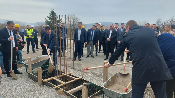 Βόρεια Μακεδονία: Προχωρούν οι εργασίες για την επαναλειτουργία της συνοριακής διέλευσης στην περιοχή των Πρεσπών