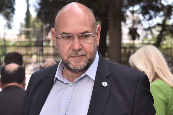 Παραιτήθηκε ο πρόεδρος του ΕΚΑΒ Νίκος Παπαευσταθίου – Διορίζεται Γενικός Γραμματέας Πολιτικής Προστασίας