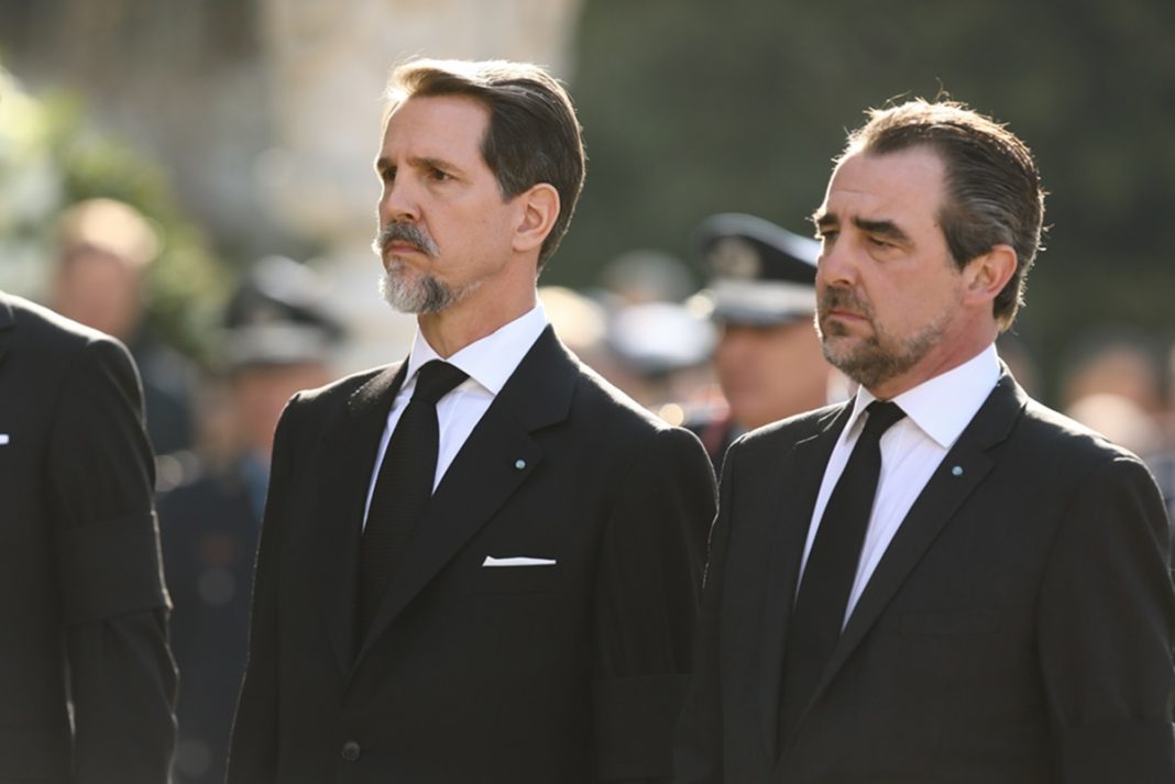 ÅÎÏÄÉÏÓ ÁÊÏËÏÕÈÉÁ ÔÏÕ ÔÅÙÓ ÂÁÓÉËÅÙÓ ÊÙÍÓÔÁÍÔÉÍÏÕ ÓÔÇÍ ÉÅÑÁ ÌÇÔÑÏÐÏËÇ ÁÈÇÍÙÍ