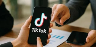 Ο Τραμπ προεξοφλεί συμφωνία για το TikTok πριν από την παρέλευση της προθεσμίας στις 5 Απριλίου