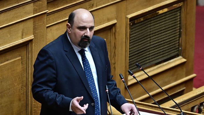 Τριαντόπουλος: Νέα επιστολή με αφορμή την Ολομέλεια της Βουλής