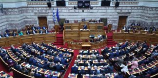 Βουλή: Σφοδρή αντιπαράθεση για τις καταγγελίες της πυρονόμου για τα Τέμπη – Απόψε η ψηφοφορία για την πρόταση δυσπιστίας