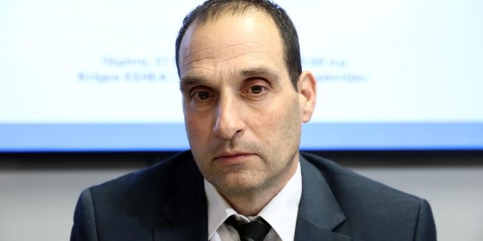 Κυβερνητικό μπούλινγκ στον «γαλάζιο» Παπαδημητρίου για τη σύμβαση 717