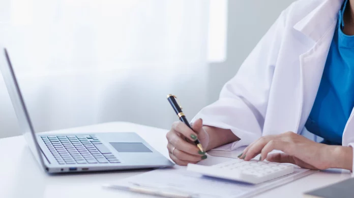 Νέα καταγγελία για φακελάκι στο Ιπποκράτειο: «Αν δεν μου δώσεις τα 3 χιλιάρικα δεν τη βάζω στο χειρουργείο»