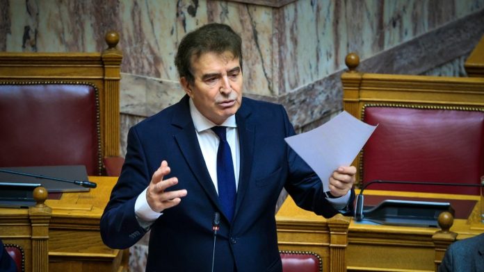 O Χρυσοχοΐδης βλέπει πως η ασφάλεια εμπεδώνεται κάθε μέρα όλο και περισσότερο