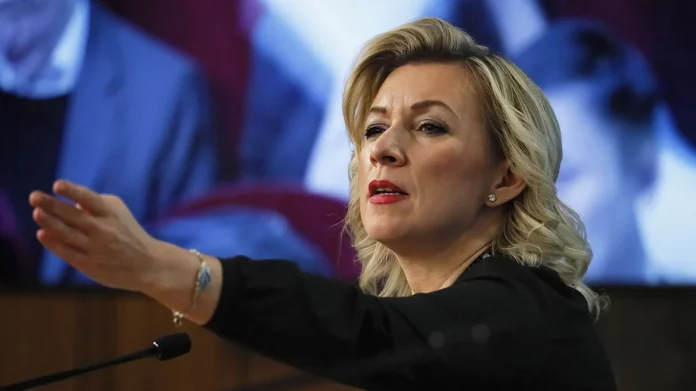 Η Ρωσία θα αποφασίσει ανεξάρτητα για τη σύγκρουση στην Ουκρανία, λέει η Ζαχάροβα μετά τη συμφωνία ΗΠΑ με Κίεβο