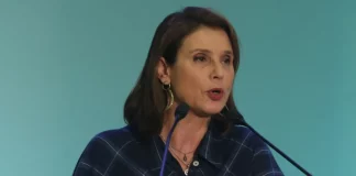 Διχασμός για την Μπατζελή