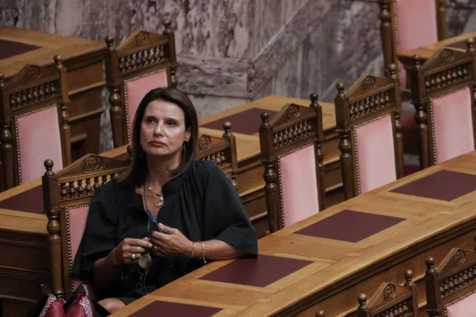 «Πλήρη απαλλαγή» ζητάει η Κατερίνα Μπατζελή