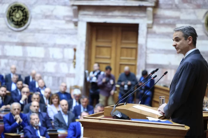 «Γαλάζια» ανακωχή ή το παιχνίδι της «γάτας με το… ποντίκι»;