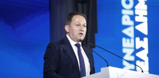 Πέτσας: Πρέπει να παραιτηθούν τα μέλη του ΕΟΔΑΣΑΑΜ που ήταν υπεύθυνα για το πόρισμα