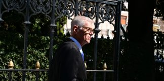 Επανήλθε ο Δοξιάδης με νέες προκλητικές δηλώσεις – Τώρα λέει πως μετάνιωσε που παραιτήθηκε και… ελπίζει σε μια άλλη ευκαιρία