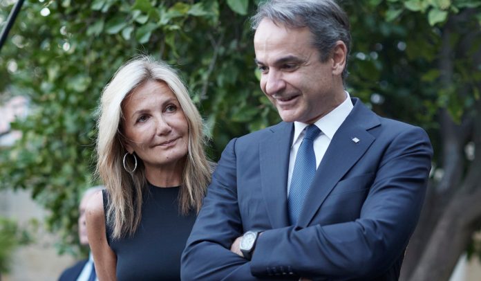 Στην Τήνο για οικογενειακές διακοπές