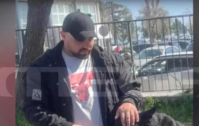 Θρίλερ με τον θάνατο του λιμενικού που βρέθηκε κρεμασμένος σε ξωκλήσι στη Μυτιλήνη – «Είχε μαχαιριές και χαρακιές» λένε οι δικοί του
