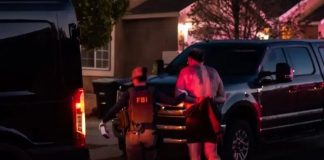 ΗΠΑ: Στα χέρια του FBI o άνδρας που πραγματοποίησε εμπρηστικές επιθέσεις στην Tesla