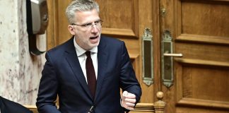 Γιατί ξαναβρίσκεται στο επίκεντρο ο Άκης Σκέρτσος