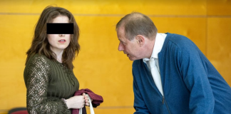 Αμερικανίδα αντιμετωπίζει ποινή φυλάκισης επειδή μαχαίρωσε θανάσιμα παράνομο μετανάστη που της επιτέθηκε