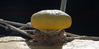 Λήμνος: Ναυτικός τραυματίστηκε στο χέρι σε τουαλέτες πλοίου