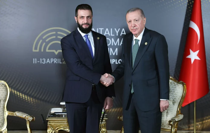Επιμένει σε άρση των κυρώσεων στους τζιχαντιστές της Συρίας ο Ερντογάν