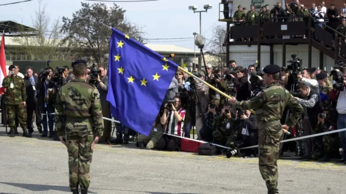 Ο ευρωστρατός δεν μπορεί να υποκαταστήσει το ΝΑΤΟ, λέει ο πρόεδρος της Γερμανίας