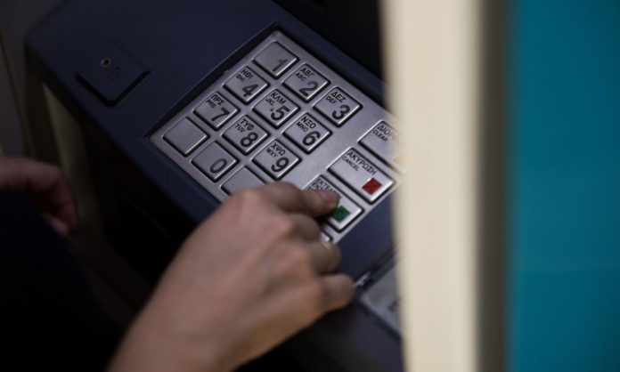 Παραθυράκια για επαναφορά των προμηθειών στις αναλήψεις