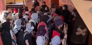 Γερμανία: Η αστυνομία διέλυσε κατάληψη φιλοπαλαιστίνιων ακτιβιστών στο Πανεπιστήμιο Χούμπολντ