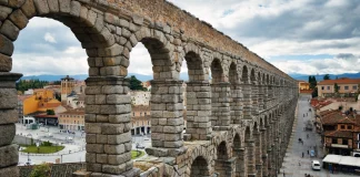 Νεκρός Βρετανός τουρίστας στην Ισπανία μετά από πτώση στο ιστορικό υδραγωγείο της Σεγκόβια