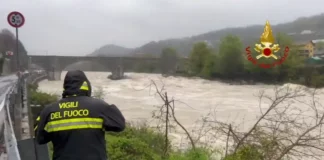 Σφοδρή κακοκαιρία πλήττει περιοχές της Βόρειας Ιταλίας – Ένας νεκρός και ένας αγνοούμενος από πλημμύρες