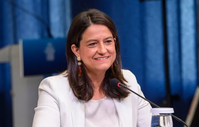 Κεραμέως: Προτεραιότητά μας να επιστρέψουμε το πλεόνασμα στην κοινωνία – 49 δισ. ευρώ οι απλήρωτες οφειλές στον e-ΕΦΚΑ