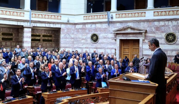 ΝΔ: Πώς οι αντάρτες έγιναν… αρνάκια